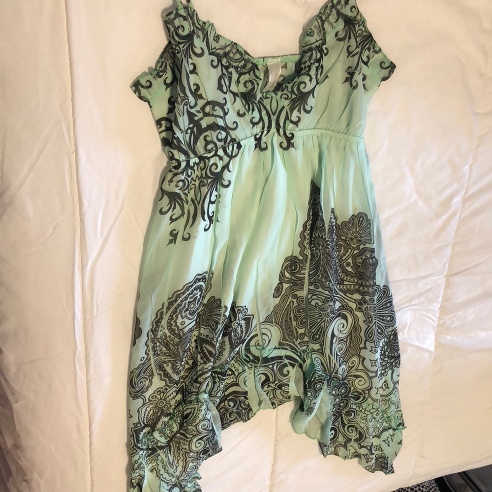 Super cute mini flowy dress